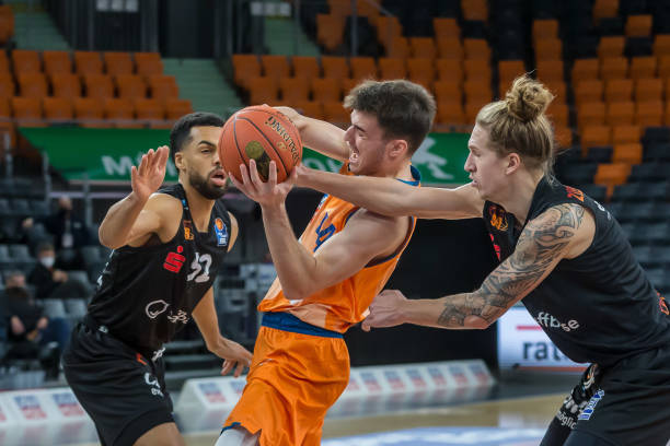 考虑到此项 考虑到此项