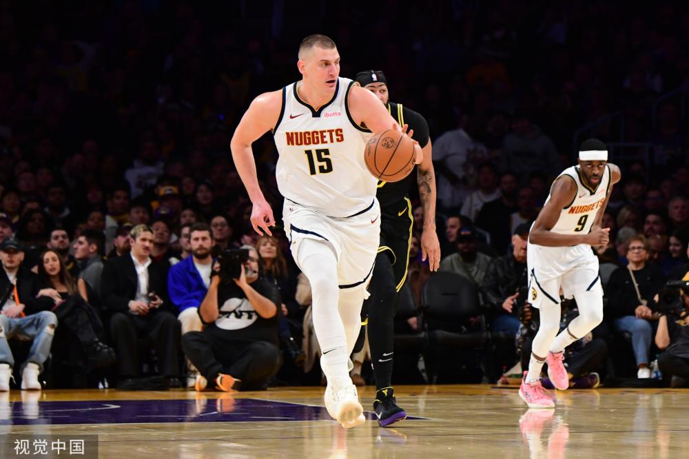 等待对手露 等待对手露